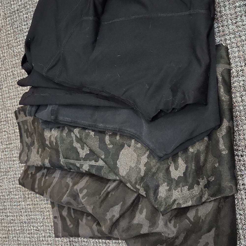 4 Capri work out pants